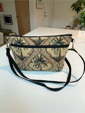 NWOT | Danny K | Tapestry Shoulder Bag.